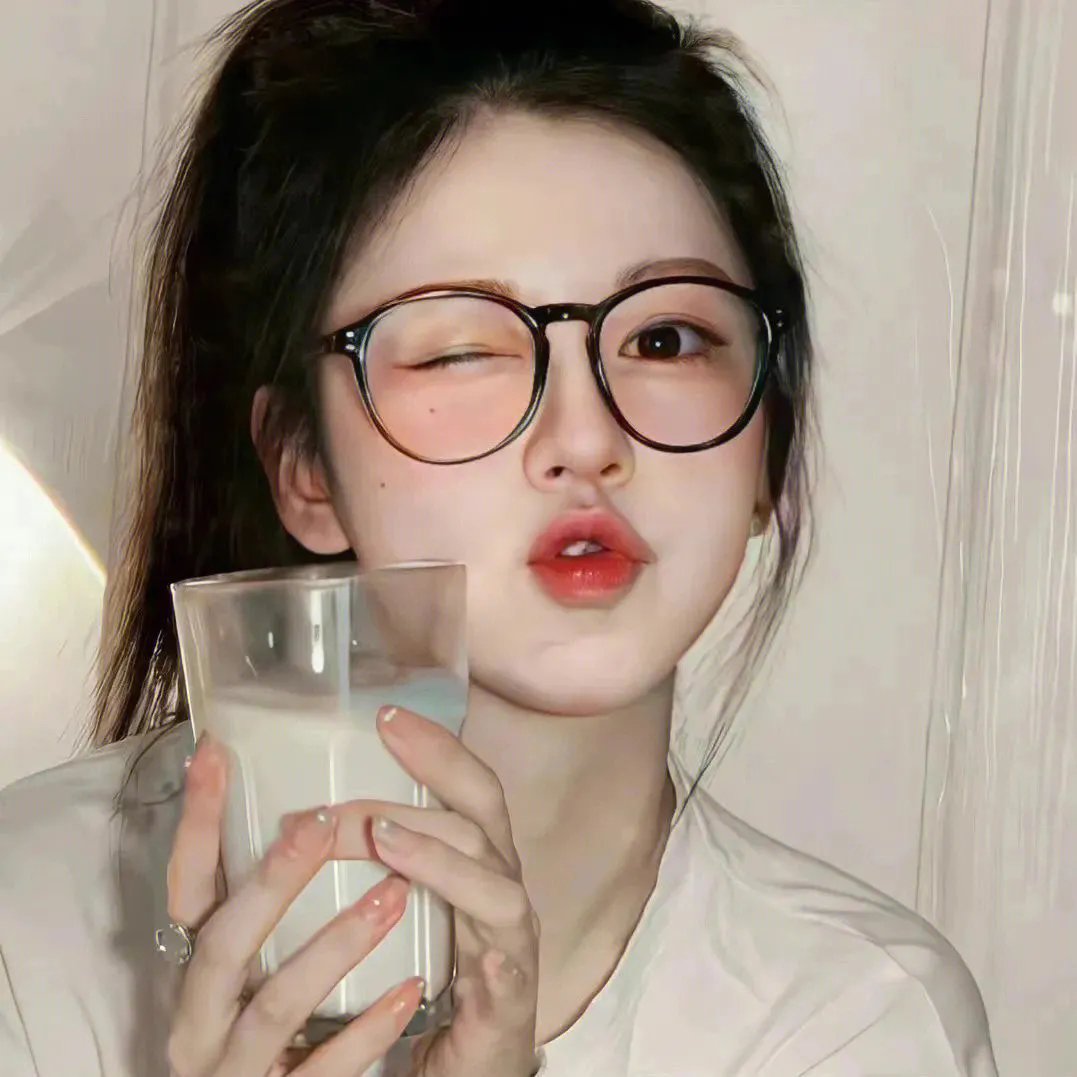 露西妮 在线观看封面