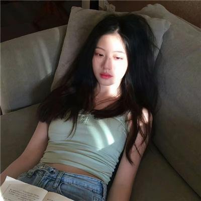 女王的部下 在线观看封面