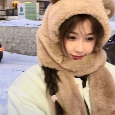 街上流行红裙子 在线观看封面